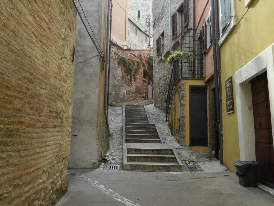 Casa Dell'Oliveto "Parcheggio Gratuito" Lägenhet Narni Exteriör bild