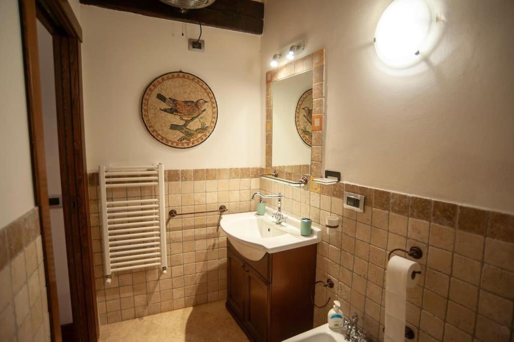 Casa Dell'Oliveto "Parcheggio Gratuito" Lägenhet Narni Exteriör bild