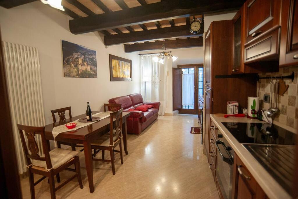 Casa Dell'Oliveto "Parcheggio Gratuito" Lägenhet Narni Exteriör bild