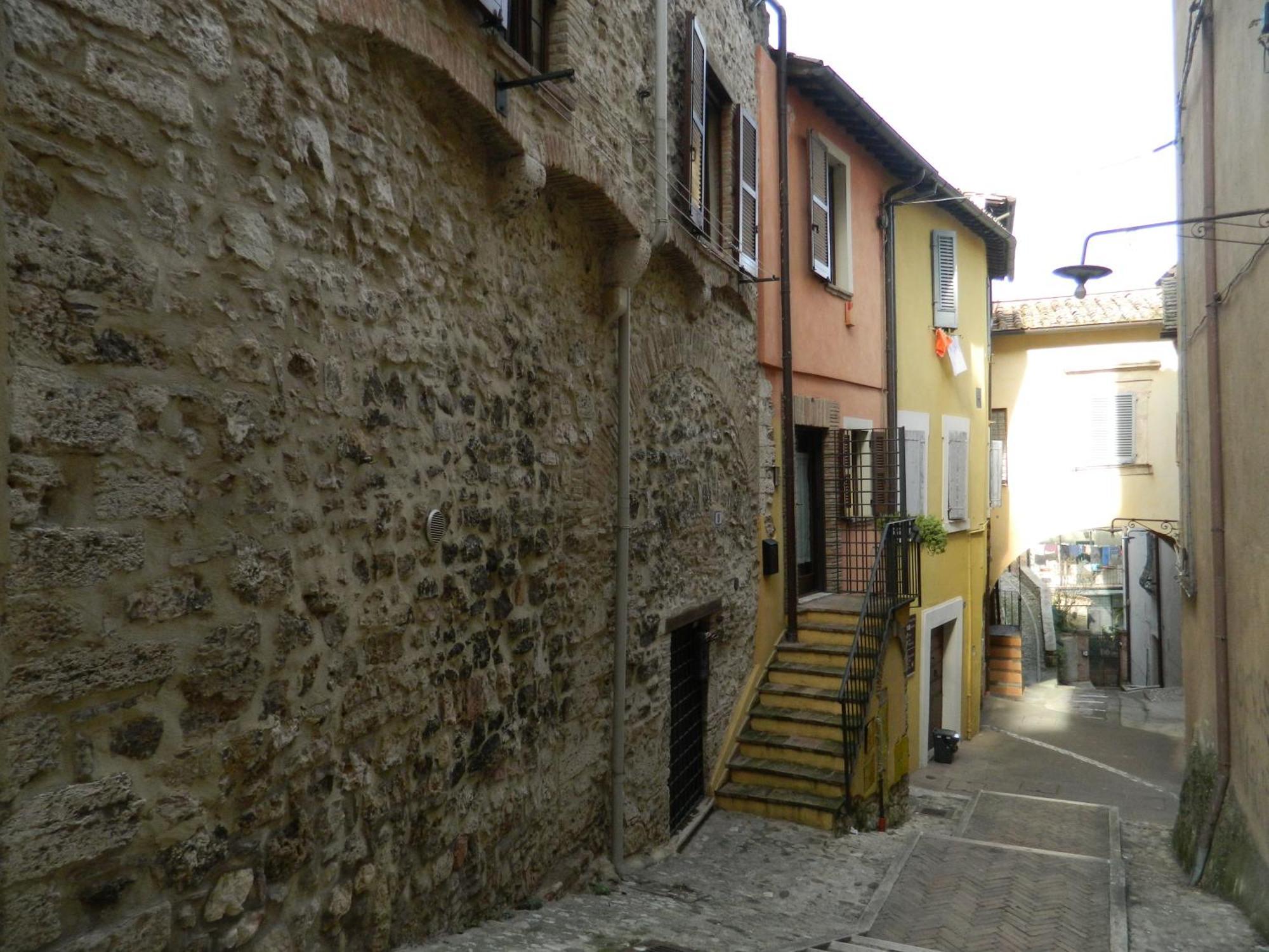 Casa Dell'Oliveto "Parcheggio Gratuito" Lägenhet Narni Exteriör bild